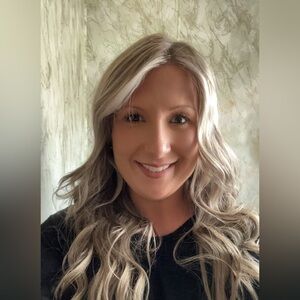 Meet your Posher, Leslie